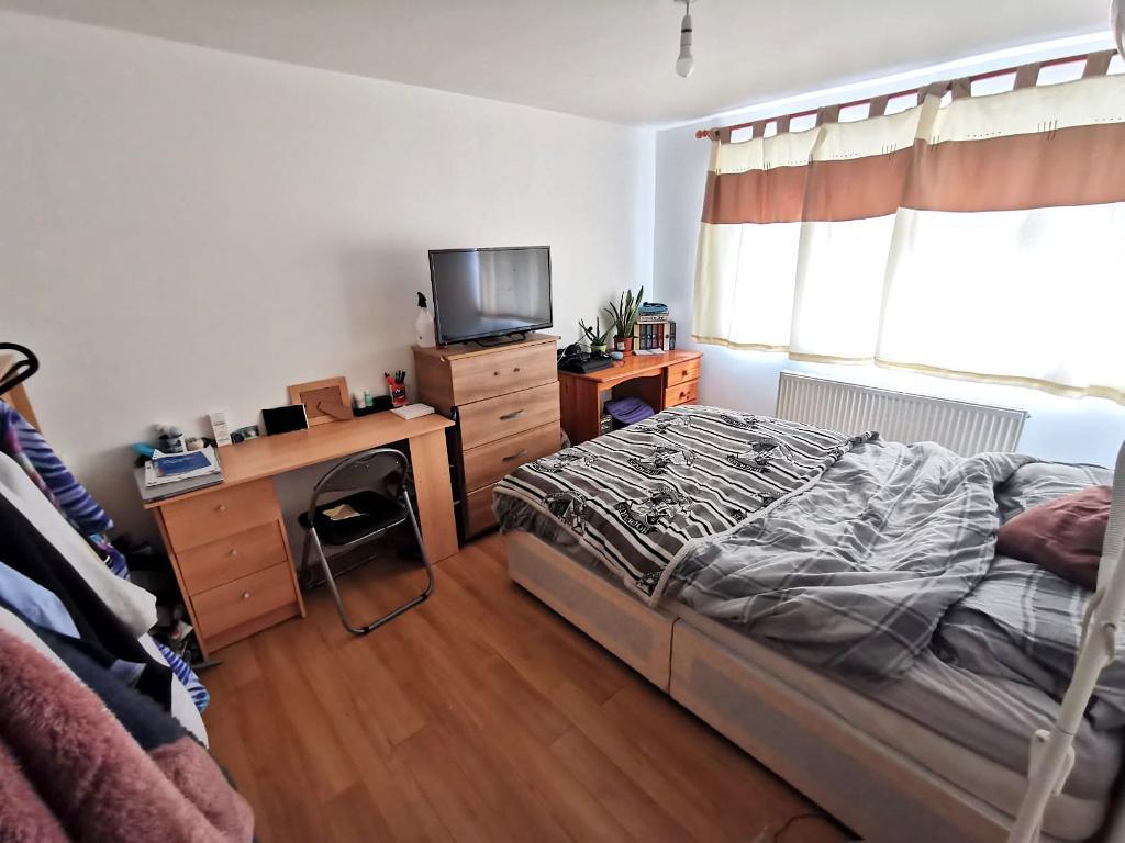 Rosher Close, Stratford, London, E15 1AU