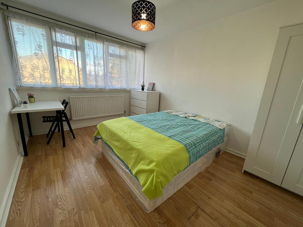 Lomas Street, Whitechapel, London, E1 5BG