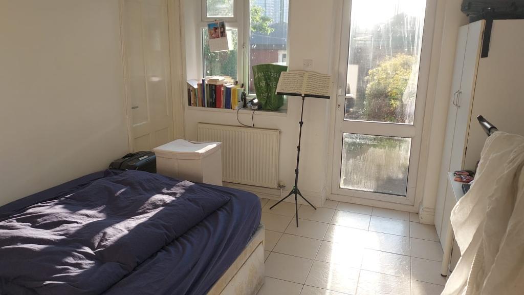 Rosher Close, Stratford, London, E15 1AU