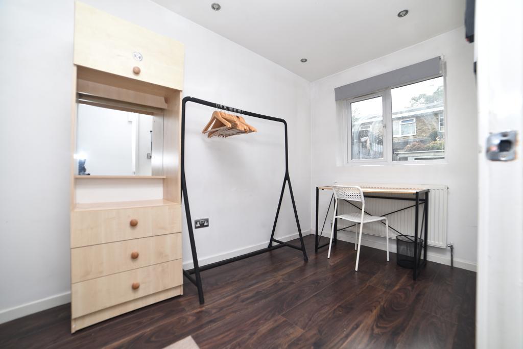Carbis Road, London, E14 7TH