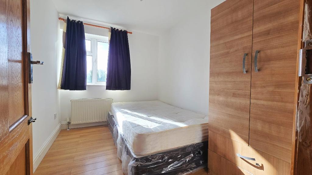 Rosher Close, Stratford, London, E15 1AU